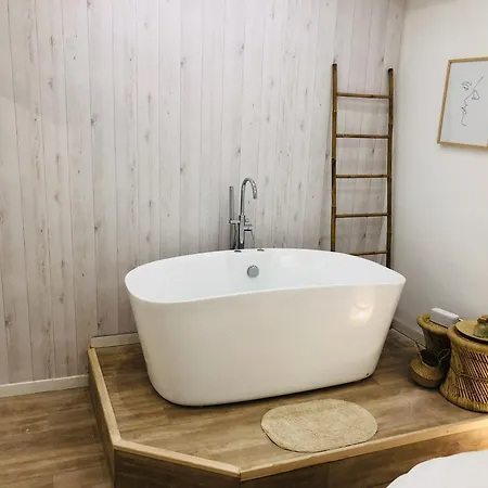 1br With Bathtub In City Center Close Opera דירה מרסיי